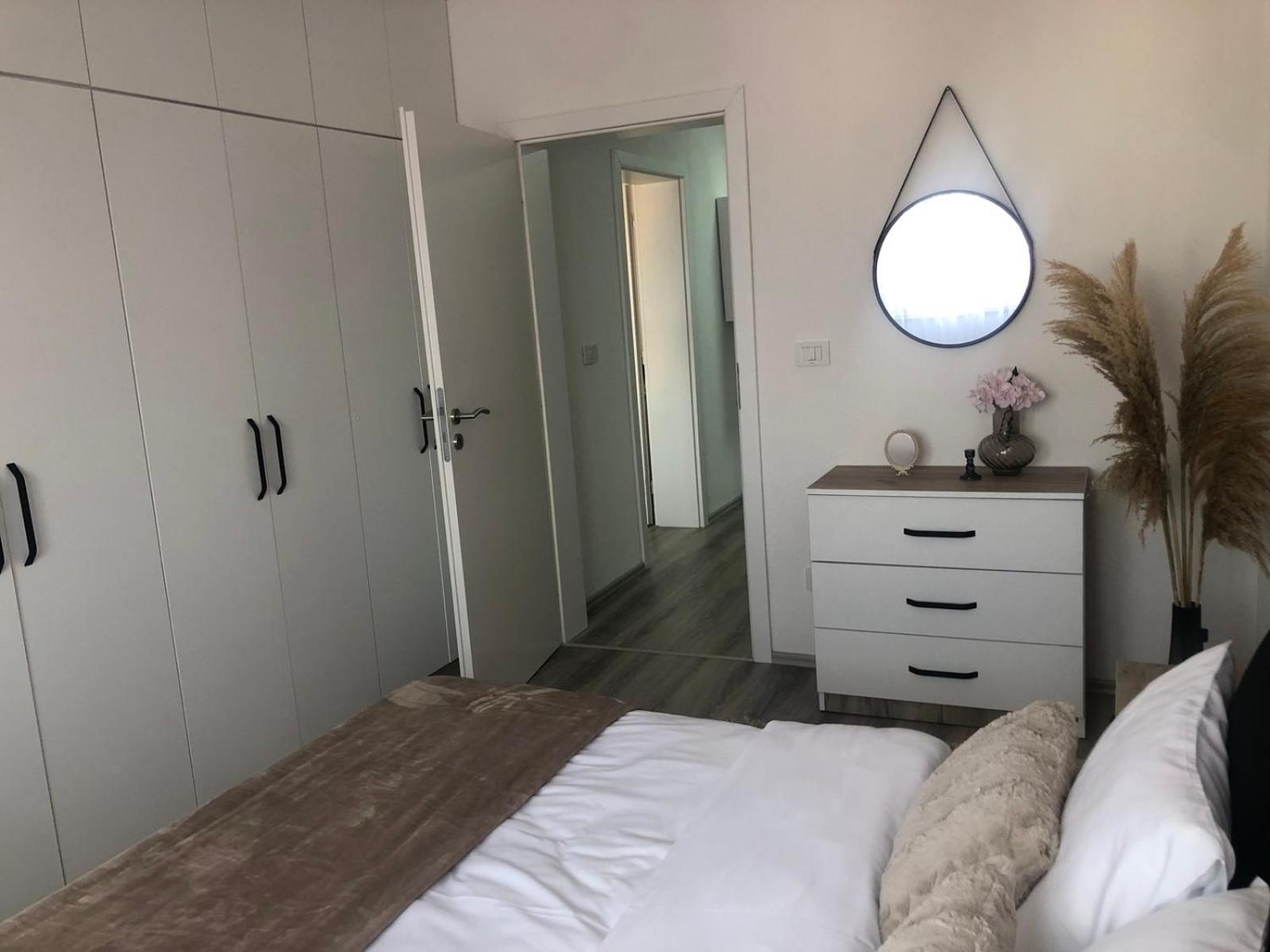 Apartment Prizreni-Free Private Parking Exterior photo