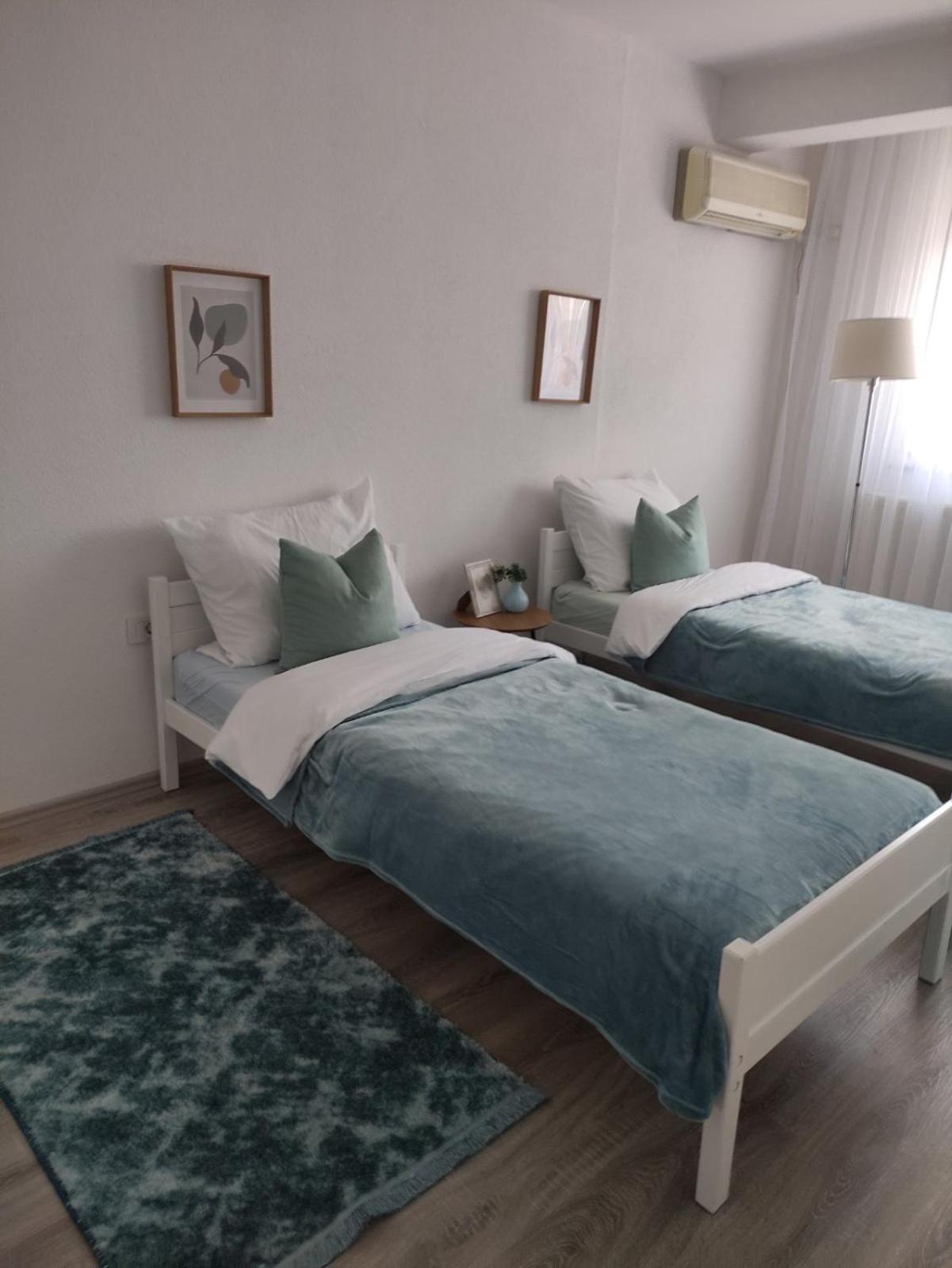 Apartment Prizreni-Free Private Parking Exterior photo