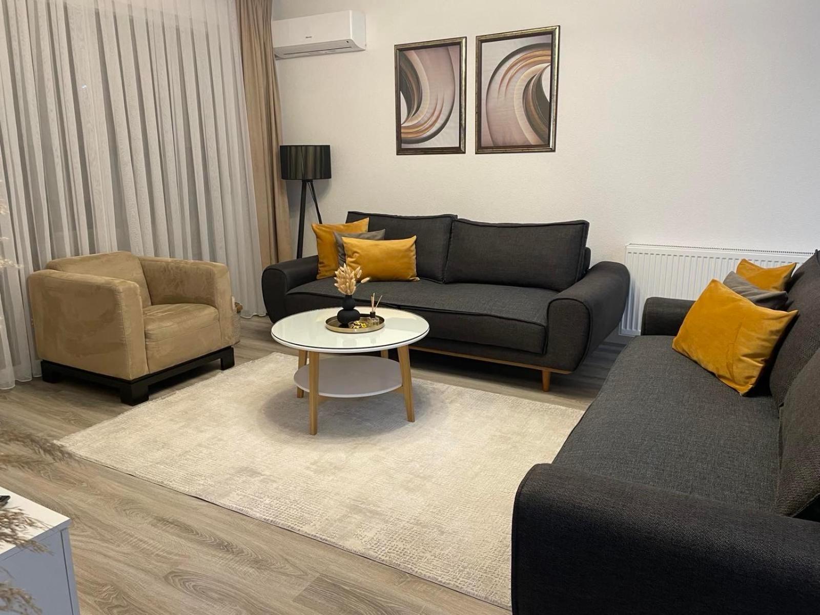 Apartment Prizreni-Free Private Parking Exterior photo